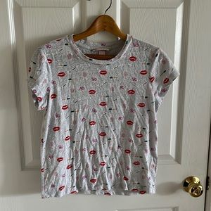 Victoria’s Secret Gray Lipstick Themed Short Sleeve Pajama Sleep Top Size Small